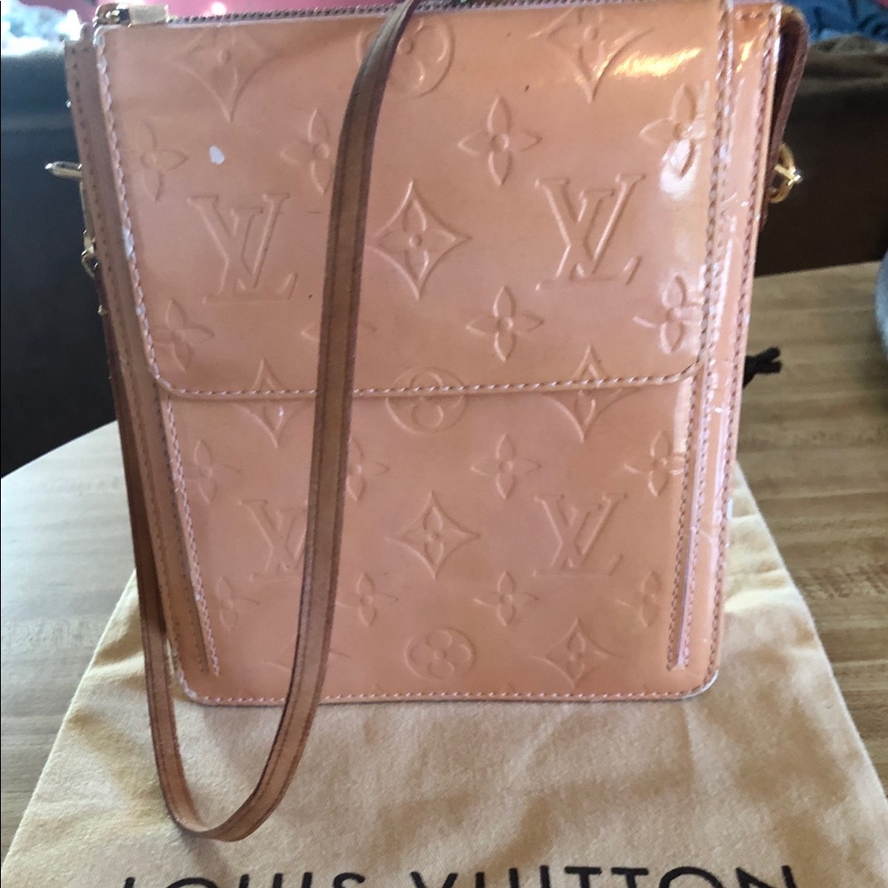 Louis Vuitton Vernis Bag